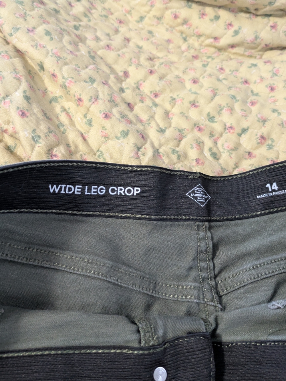 Wide Leg Crop Women’s Jeans in Olive Green